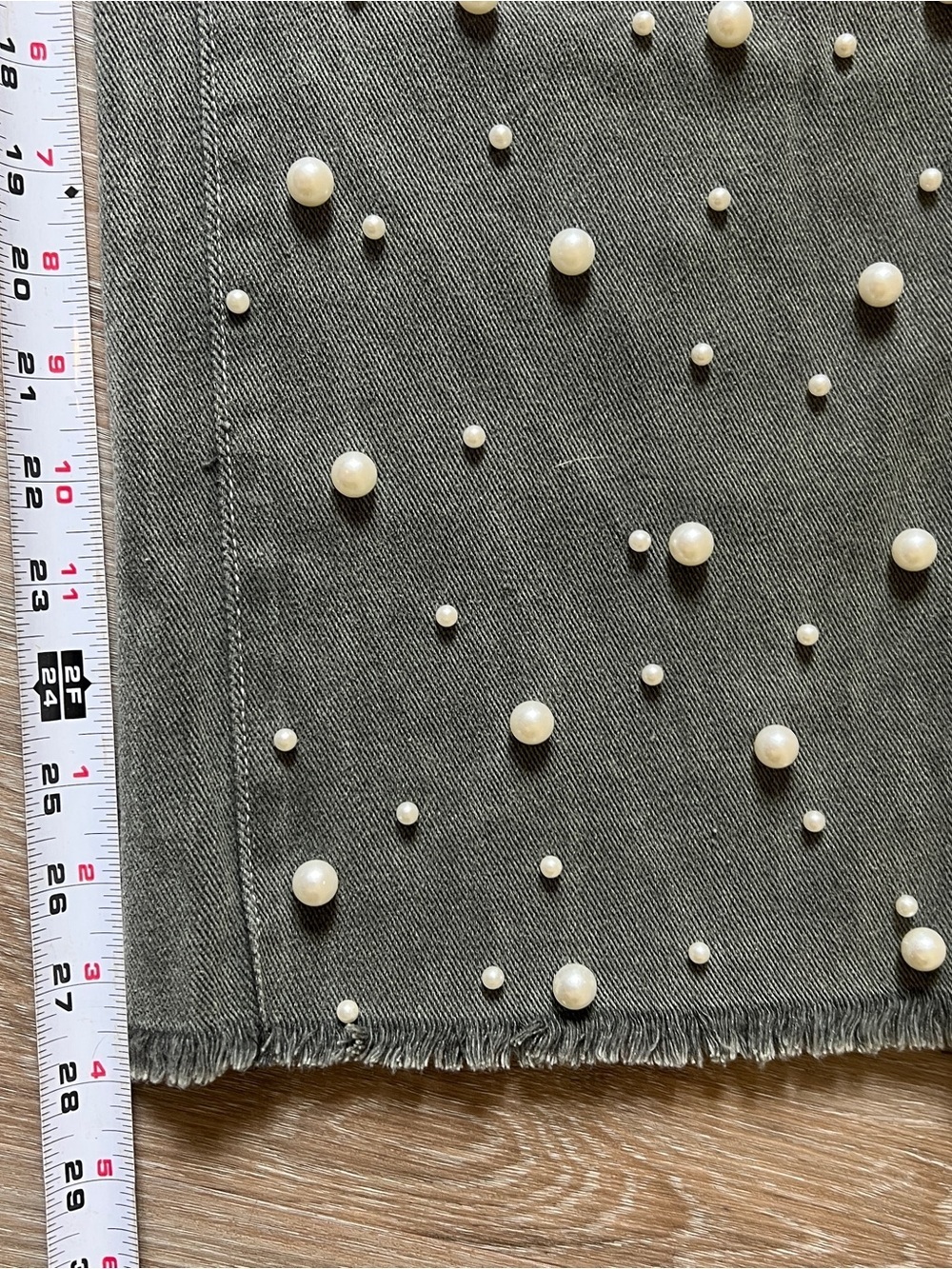POL Pearl Embellished Wide Leg Jeans Gray Denim Size S NWOT 28 - Picture 8 of 9